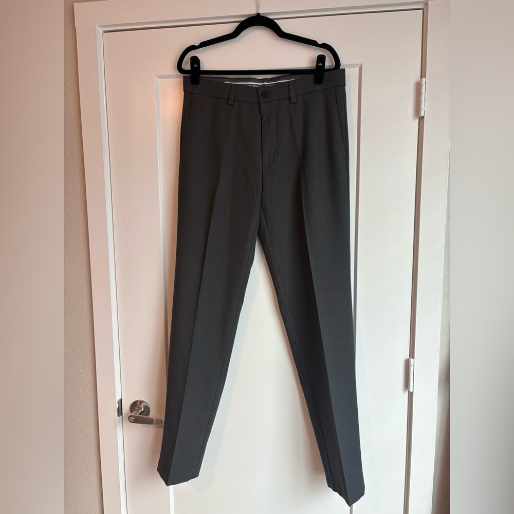 Haggar Men's Dress Pants in Charcoal Gray